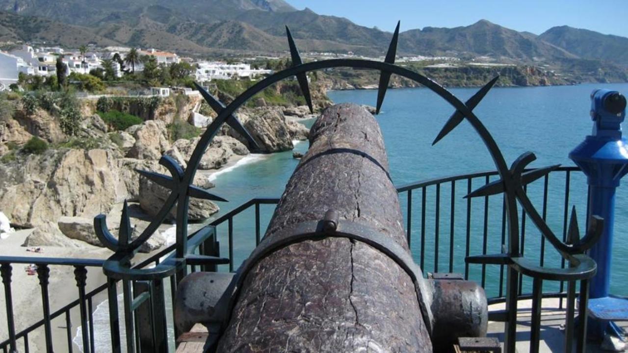 Soleado Apartamento En Nerja Esterno foto